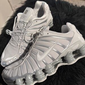 Nike White Shox TL with Silver Accents 🔥 Ladies Size 10 Brand New